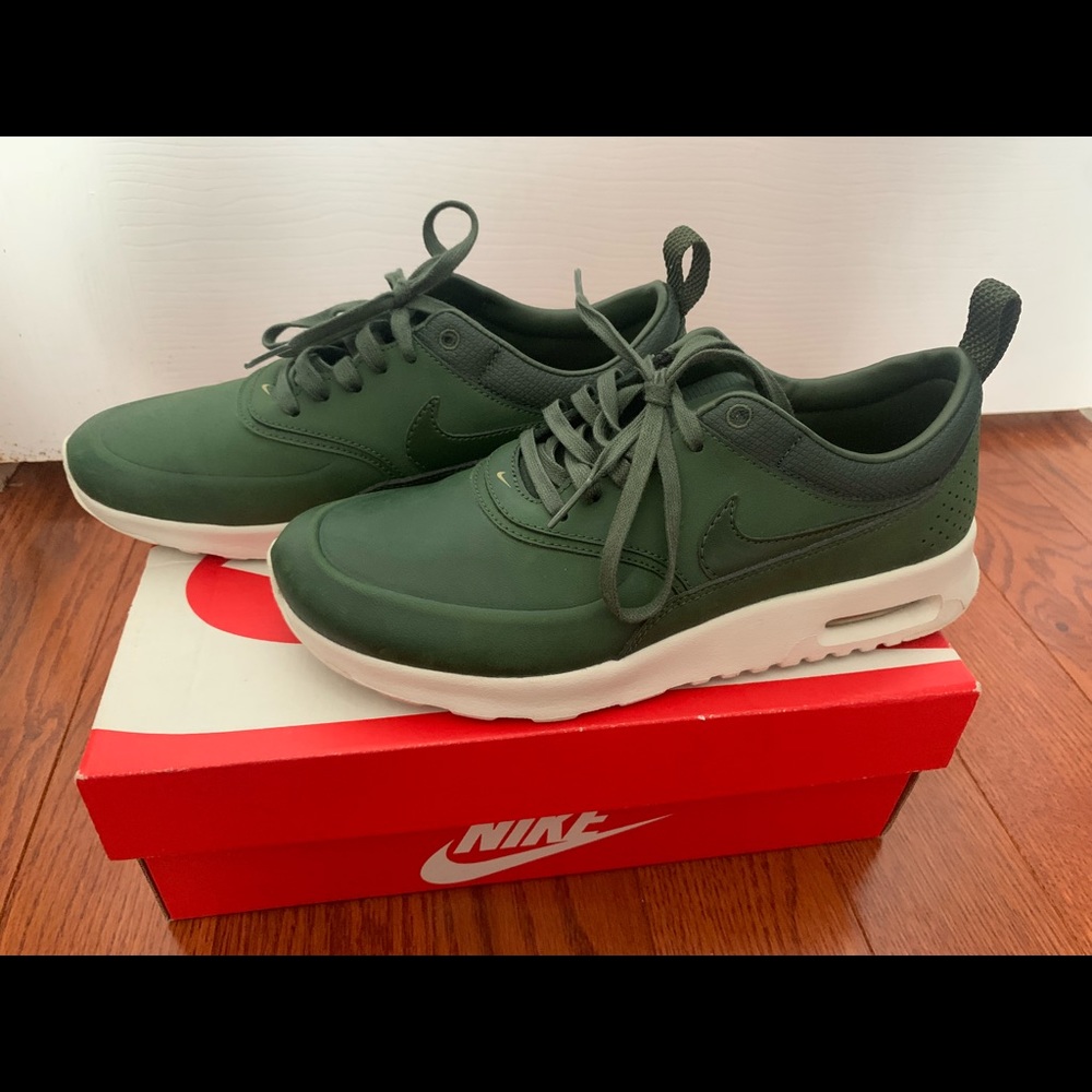 Women Nike Air Max Thea PRM